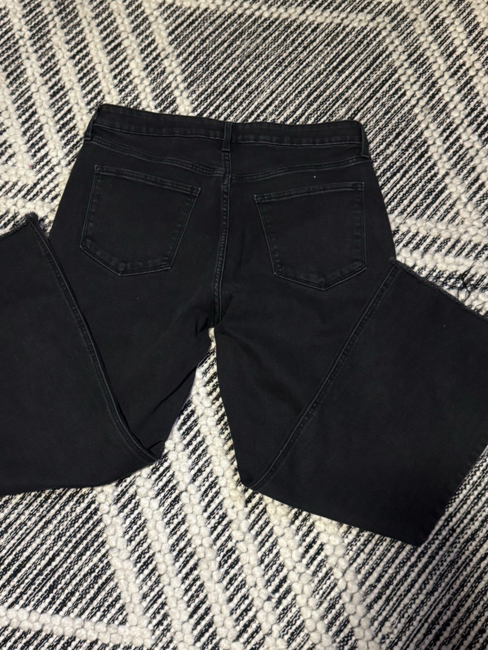 Old Navy Black Wide-Leg Flare Jeans - Back Pocket Detail